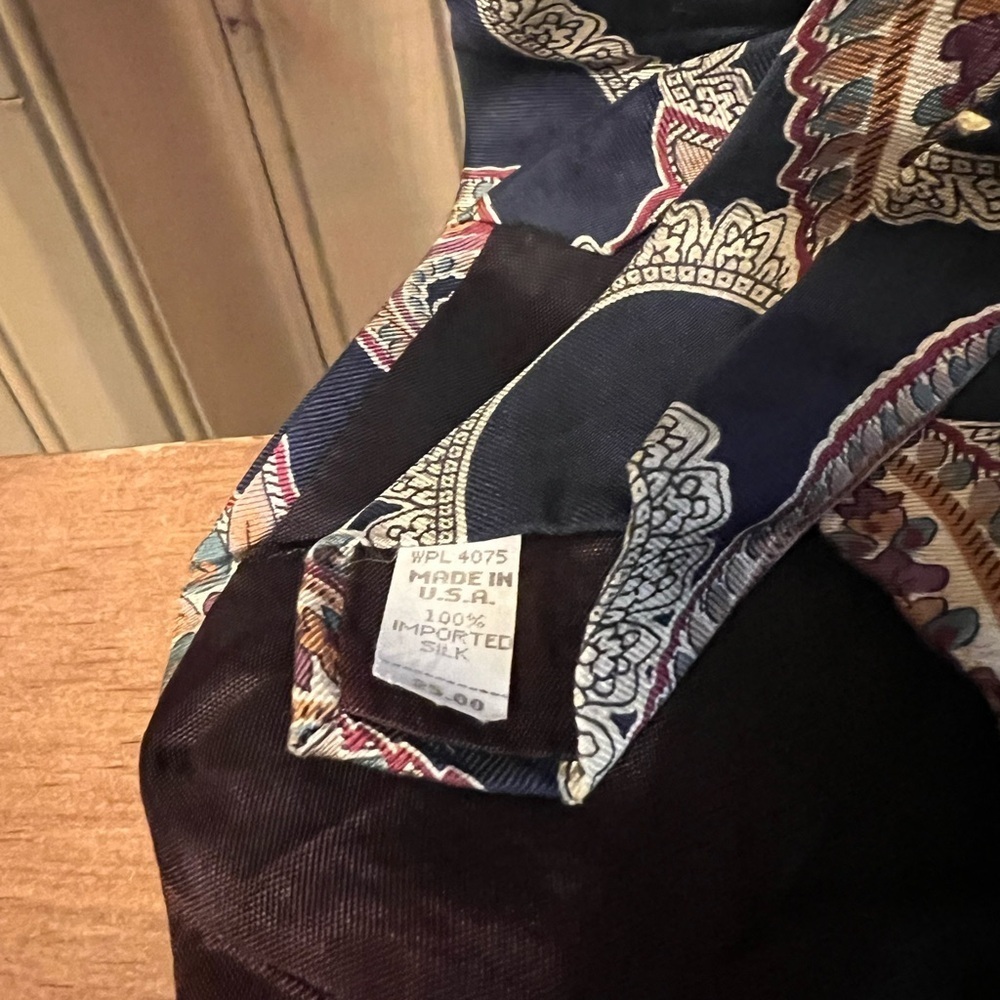 Vintage EUC OSCAR DE LA RENTA Tie - Picture 4 of 4